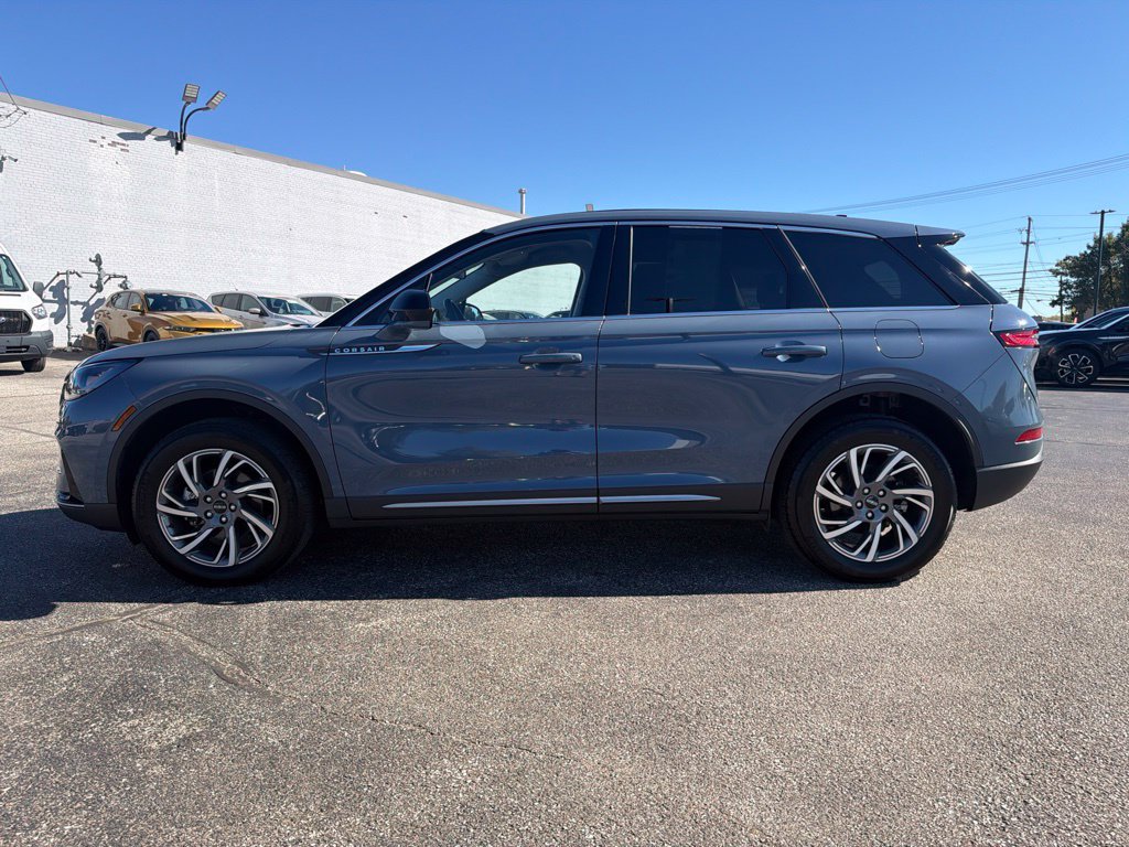 Used 2023 Lincoln Corsair AWD image 10