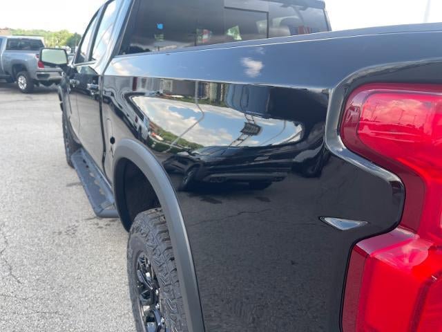 New 2026 Chevrolet Silverado 1500 ZR2 w/ Dark Appearance Package AWD/4WD image 23