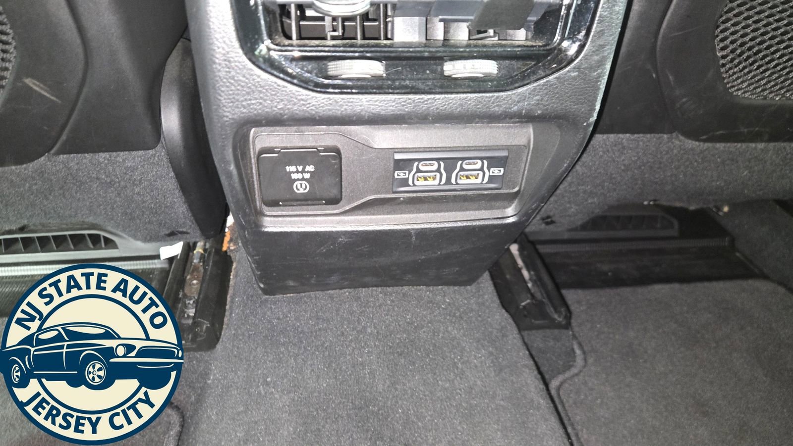 Used 2023 Jeep Grand Cherokee Altitude image 30