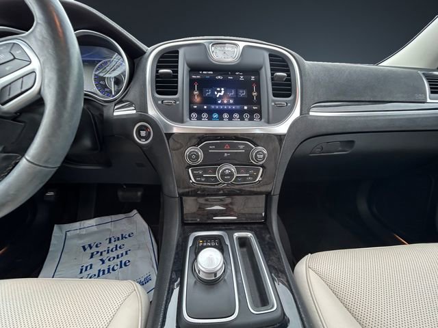 Used 2017 Chrysler 300 C image 11