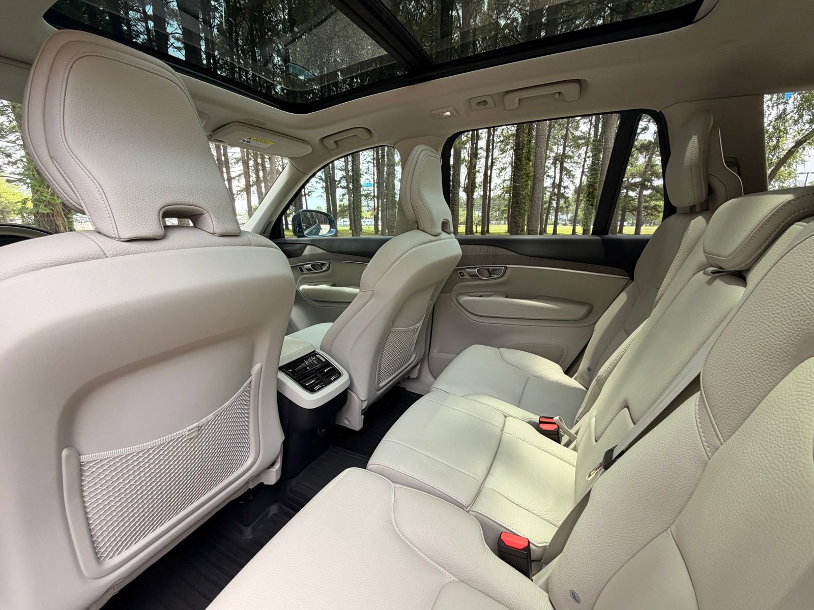 Used 2023 Volvo XC90 B5 Plus w/ Protection Package Premier AWD/4WD image 15