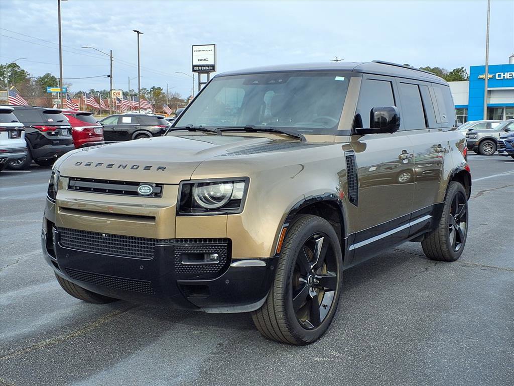Used 2024 Land Rover Defender 110 X-Dynamic SE image 1