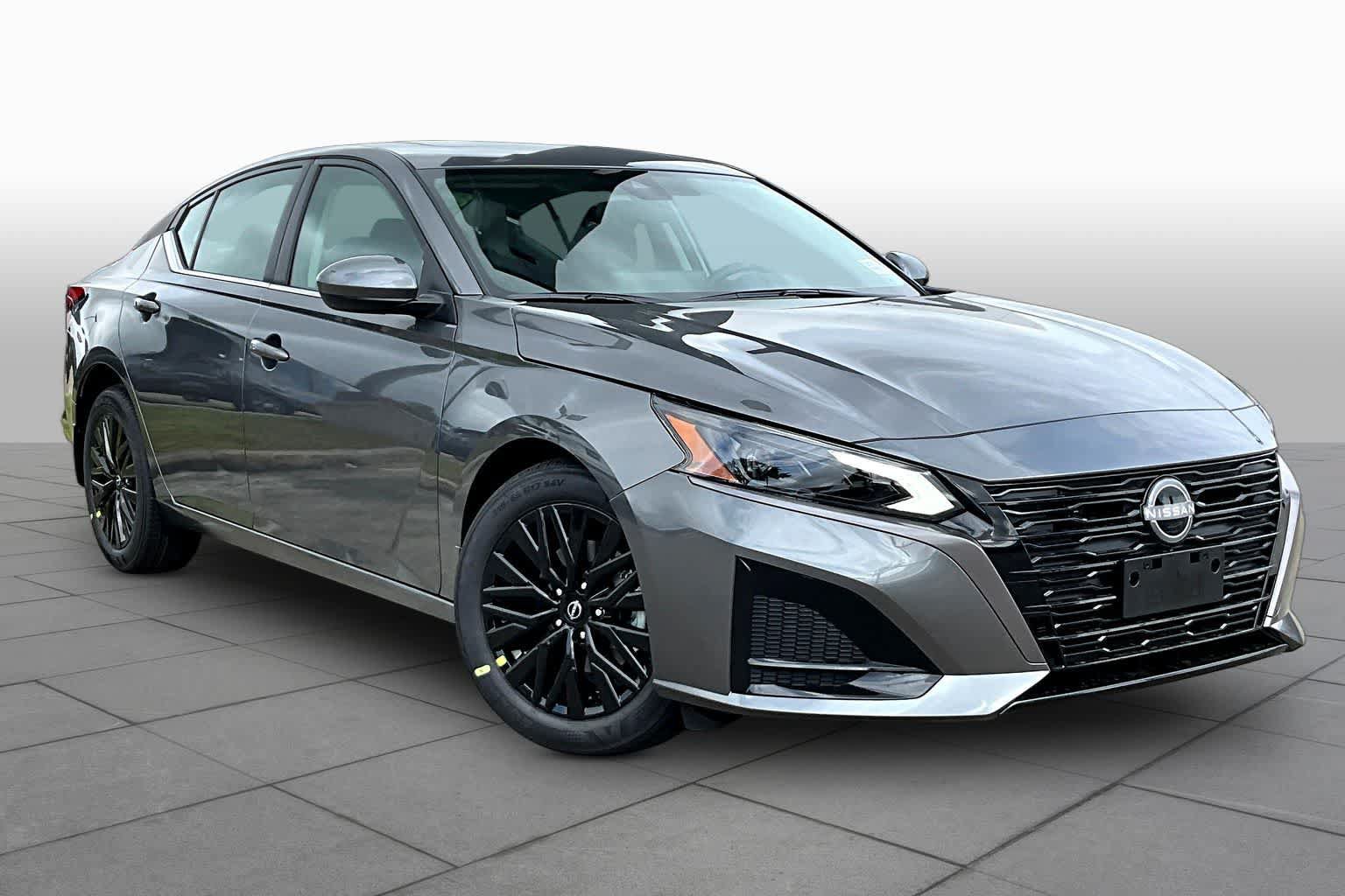 New 2026 Nissan Altima 2.5 SV FWD image 2