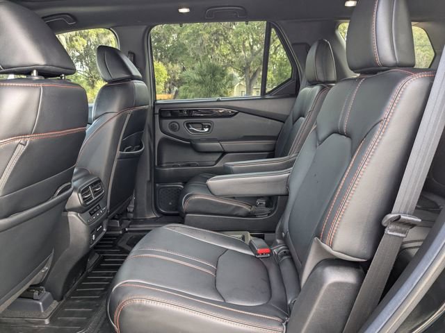 Used 2025 Honda Pilot TrailSport image 19