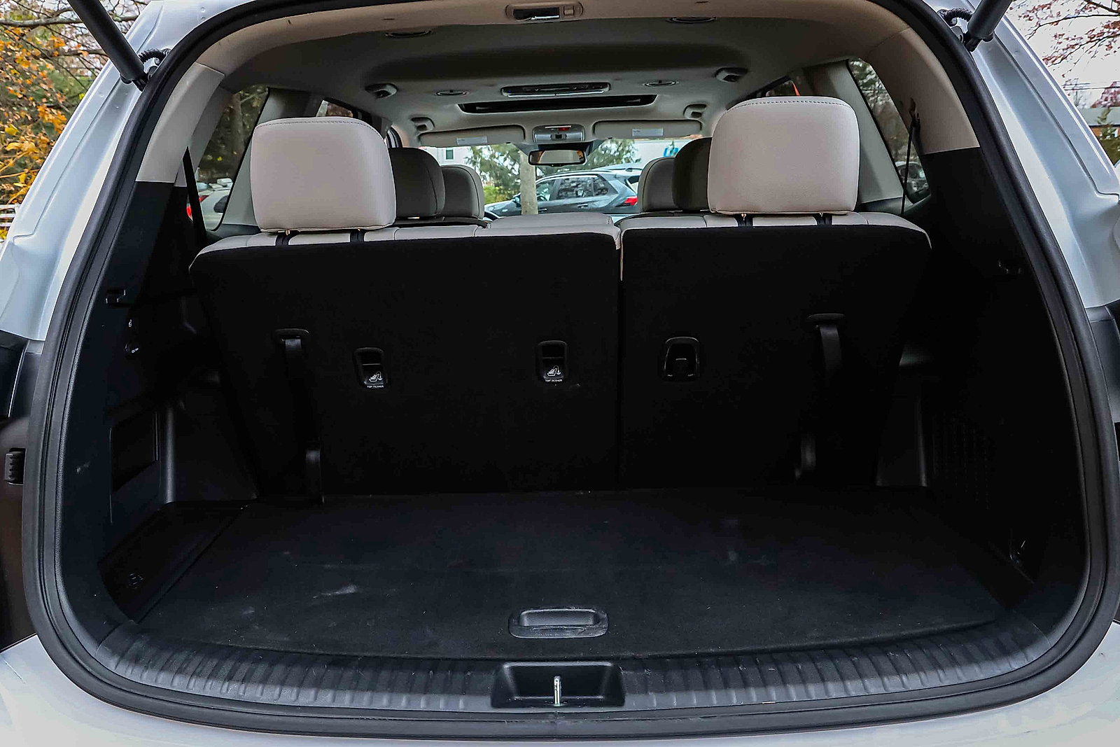 Used 2023 Kia Telluride EX w/ EX Captain's Chair Package image 25