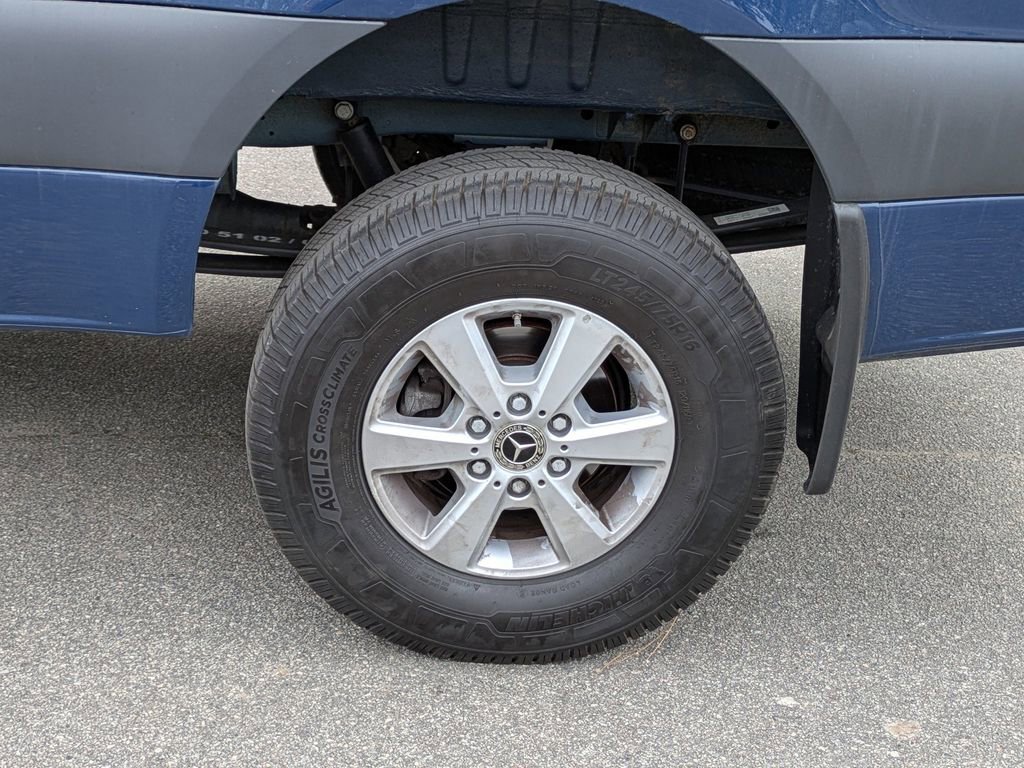 Used 2024 Mercedes-Benz Sprinter 2500 image 12