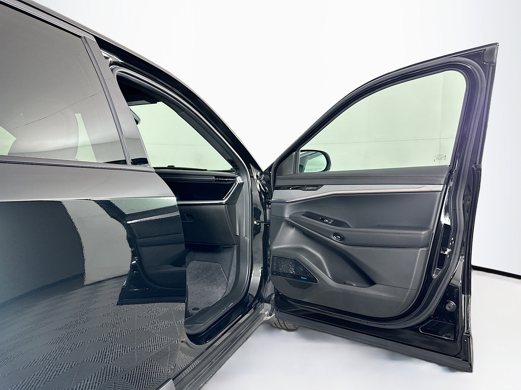 Used 2025 Jeep Wagoneer S Launch Edition image 34