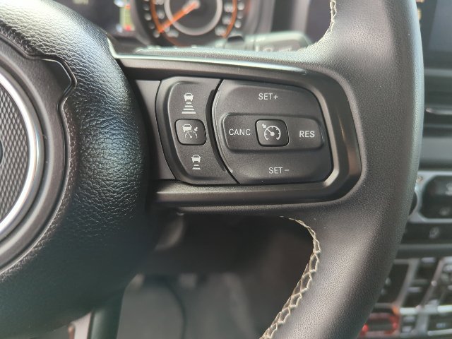 Used 2025 Jeep Wrangler Unlimited Rubicon AWD/4WD image 13