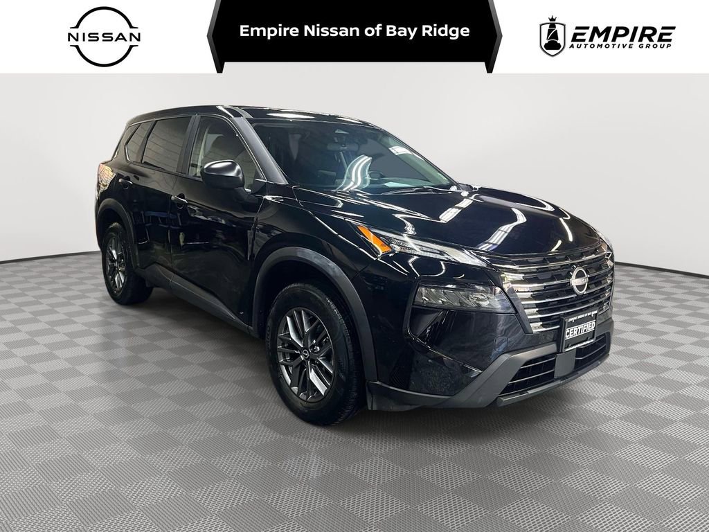 Used 2023 Nissan Rogue S AWD/4WD image 1