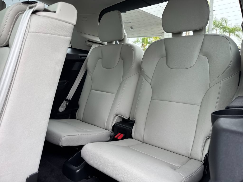 Certified 2023 Volvo XC90 B6 Core w/ Protection Package Premier AWD/4WD image 14