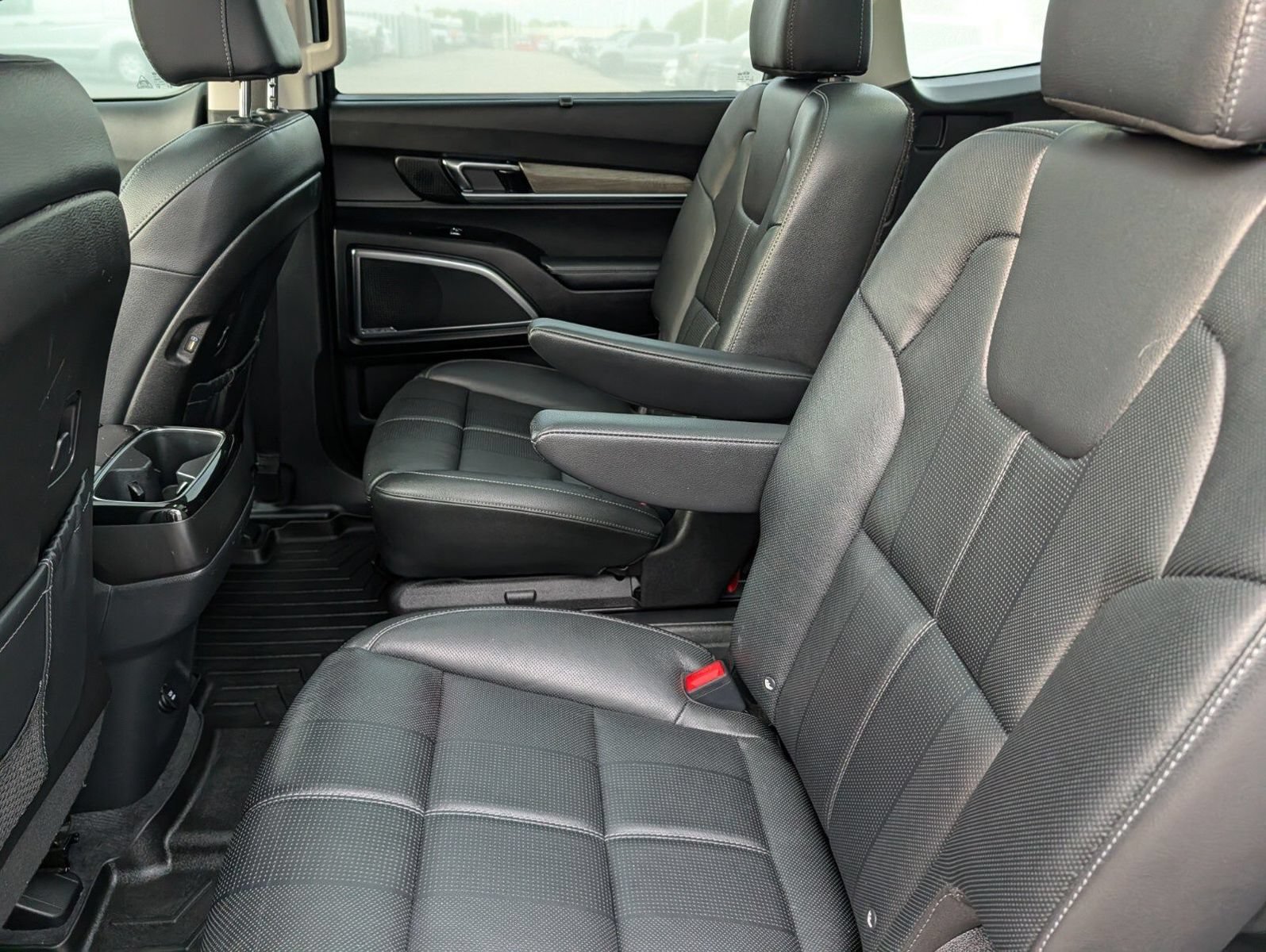 Used 2021 Kia Telluride SX w/ Nightfall Edition Package AWD/4WD image 26