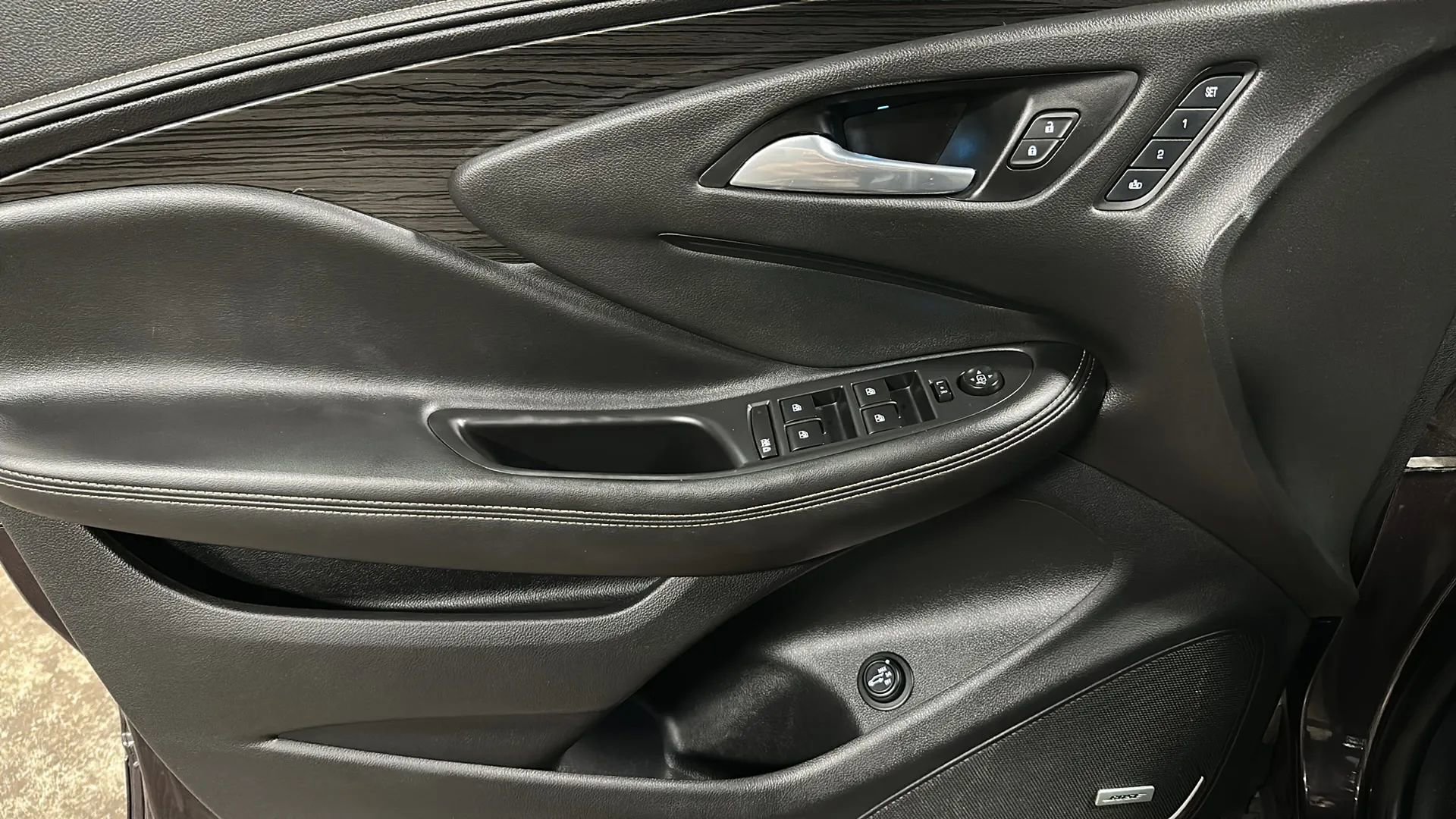 Used 2016 Buick Envision Premium image 10