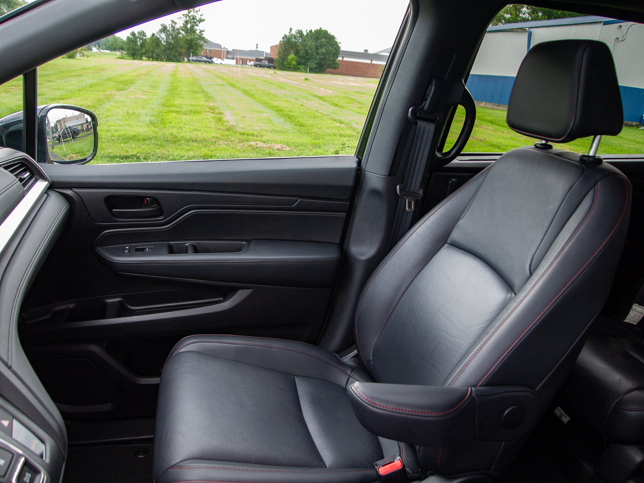 Used 2025 Honda Odyssey Sport-L image 14