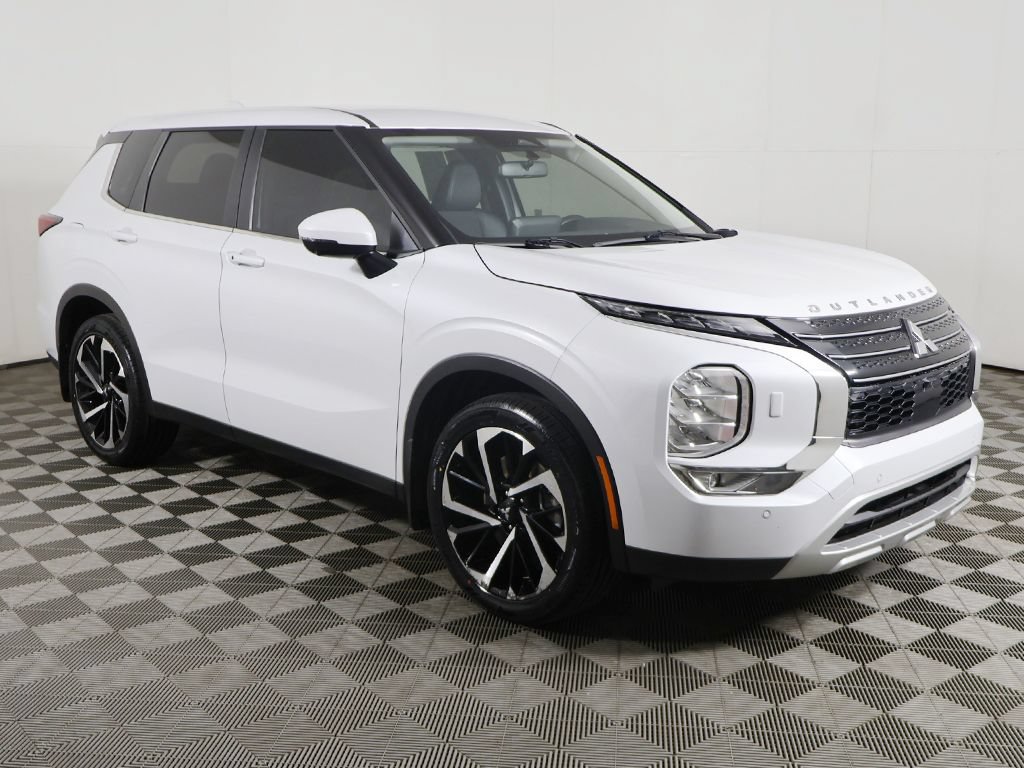 Used 2024 Mitsubishi Outlander SE AWD/4WD image 55