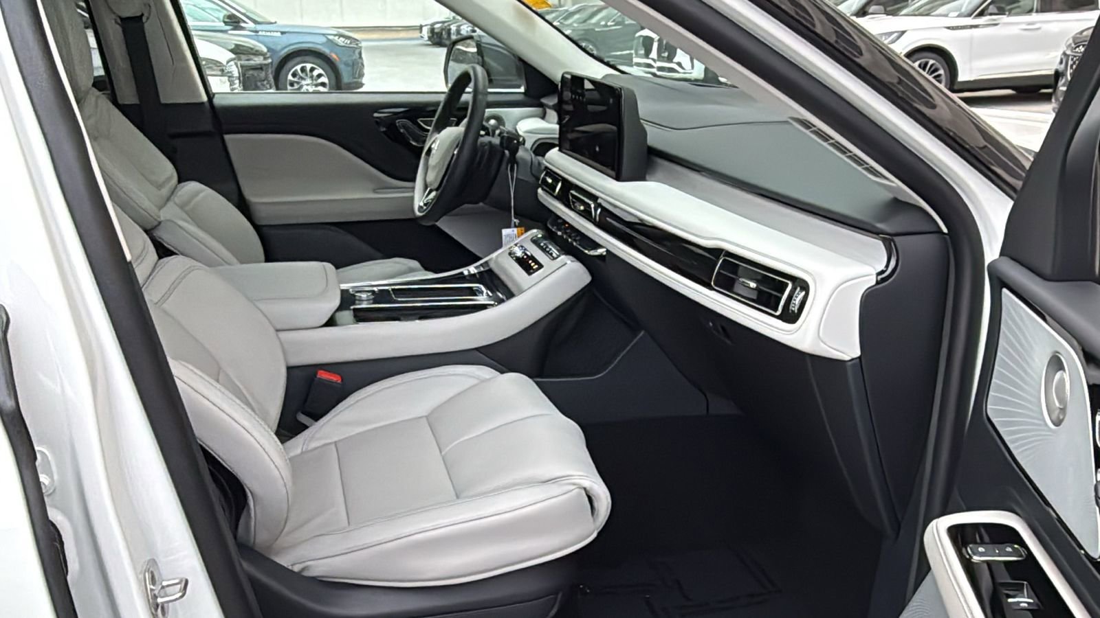 New 2026 Lincoln Aviator Reserve image 6