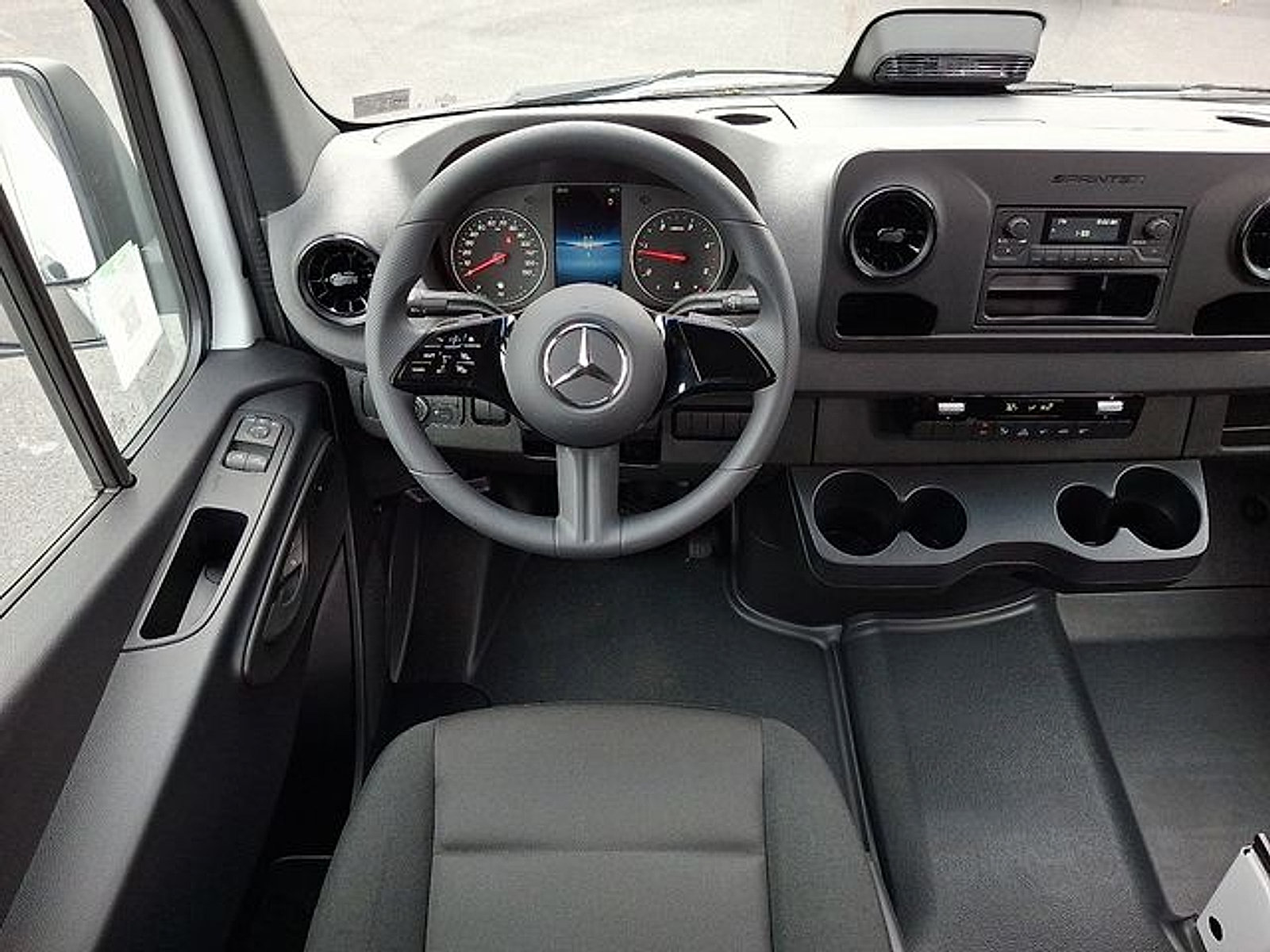 Used 2026 Mercedes-Benz Sprinter 2500 image 10