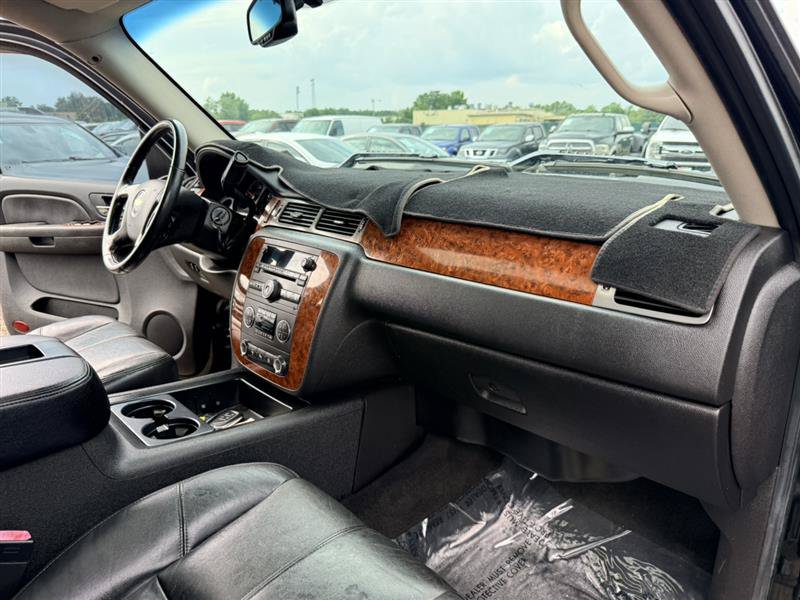 Used 2008 Chevrolet Silverado 3500 LTZ w/ Suspension Package, Off-Road AWD/4WD image 15