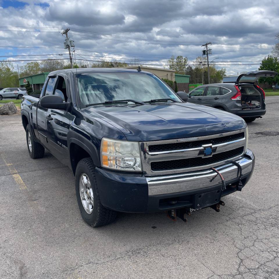 Used 2008 Chevrolet Silverado 1500 LT w/ Power Pack Plus AWD/4WD image 2