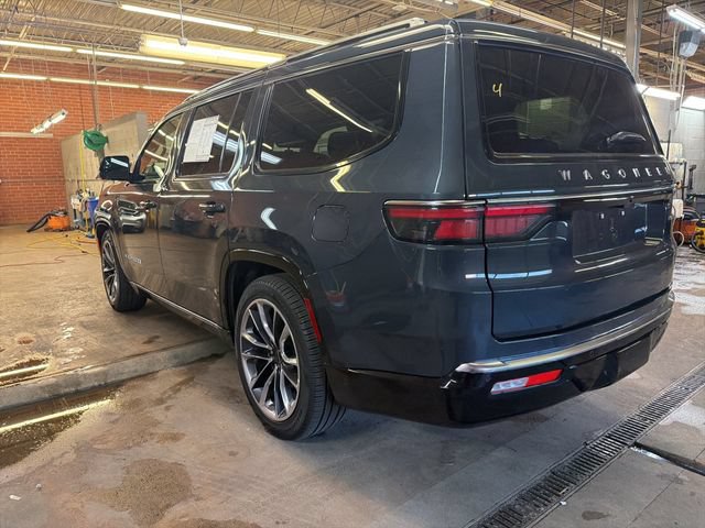 Used 2025 Jeep Wagoneer Series III w/ Premium Group I AWD/4WD image 3