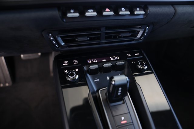 Certified 2024 Porsche 911 Carrera 4 GTS image 15