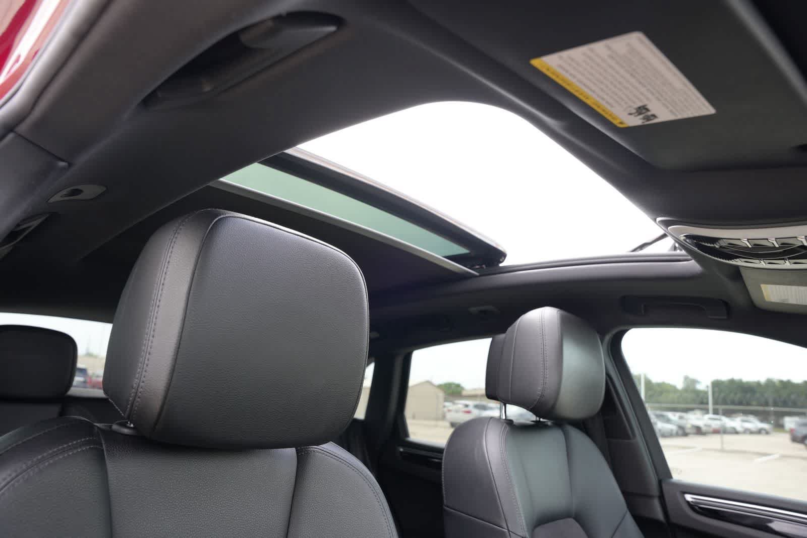 Used 2019 Porsche Macan AWD/4WD image 22