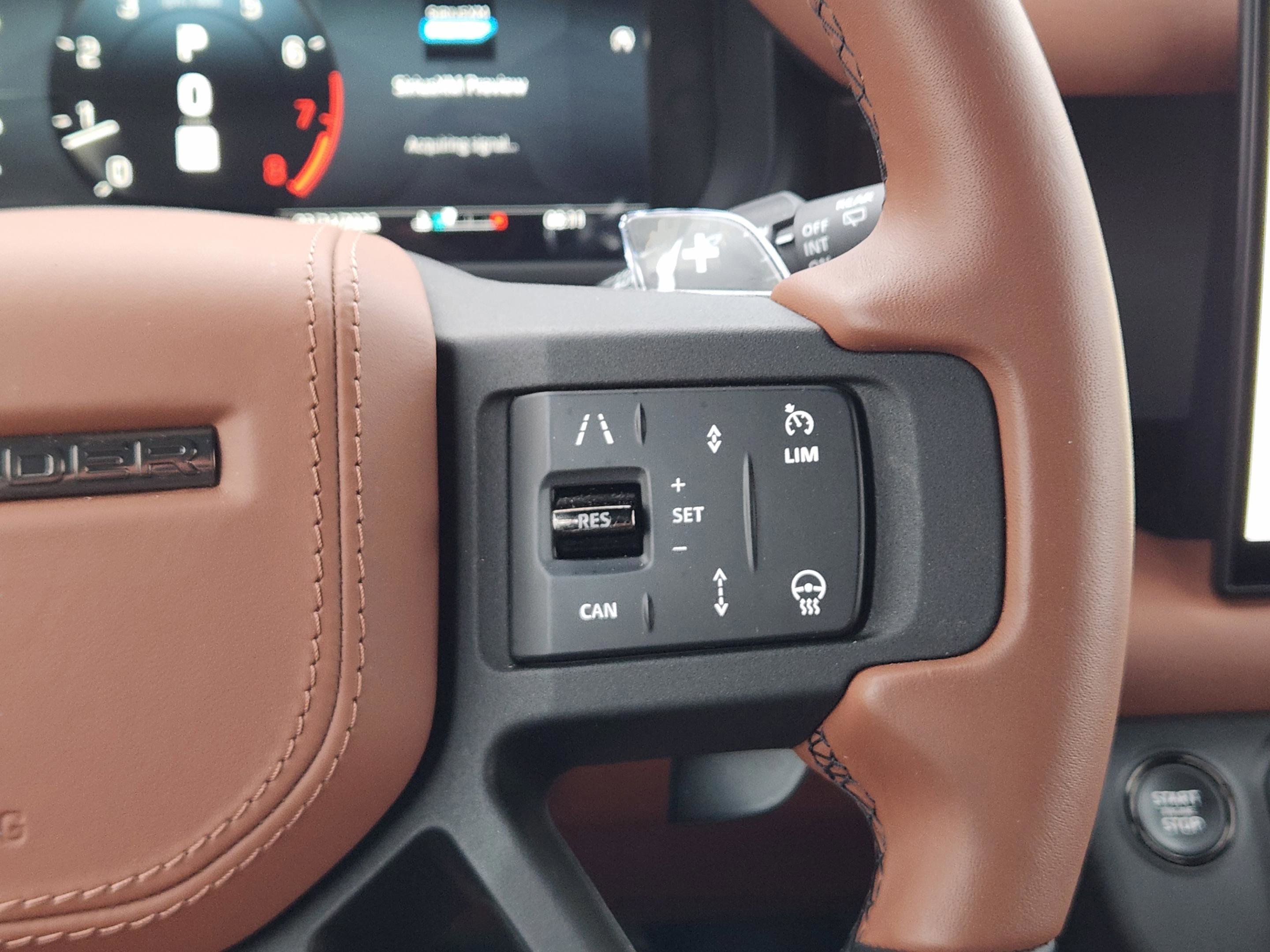 Used 2025 Land Rover Defender 110 image 25