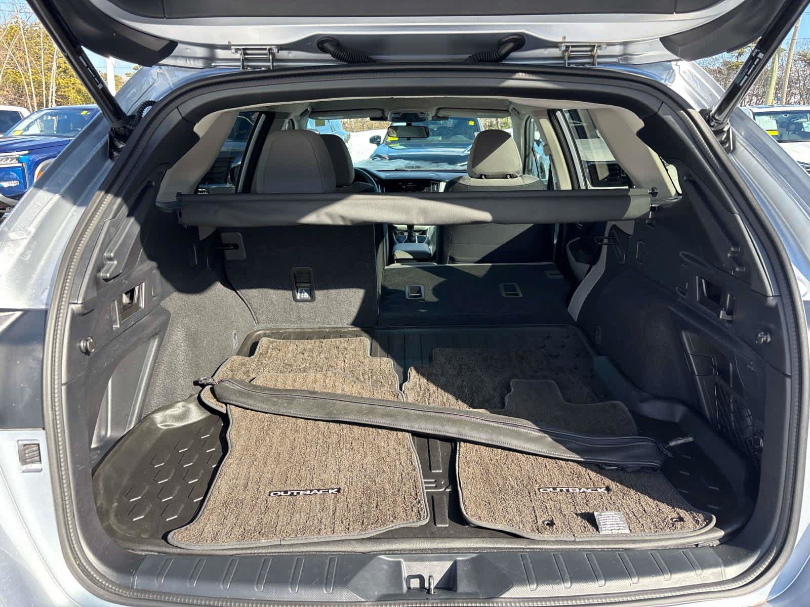 Used 2025 Subaru Outback Premium AWD/4WD image 15