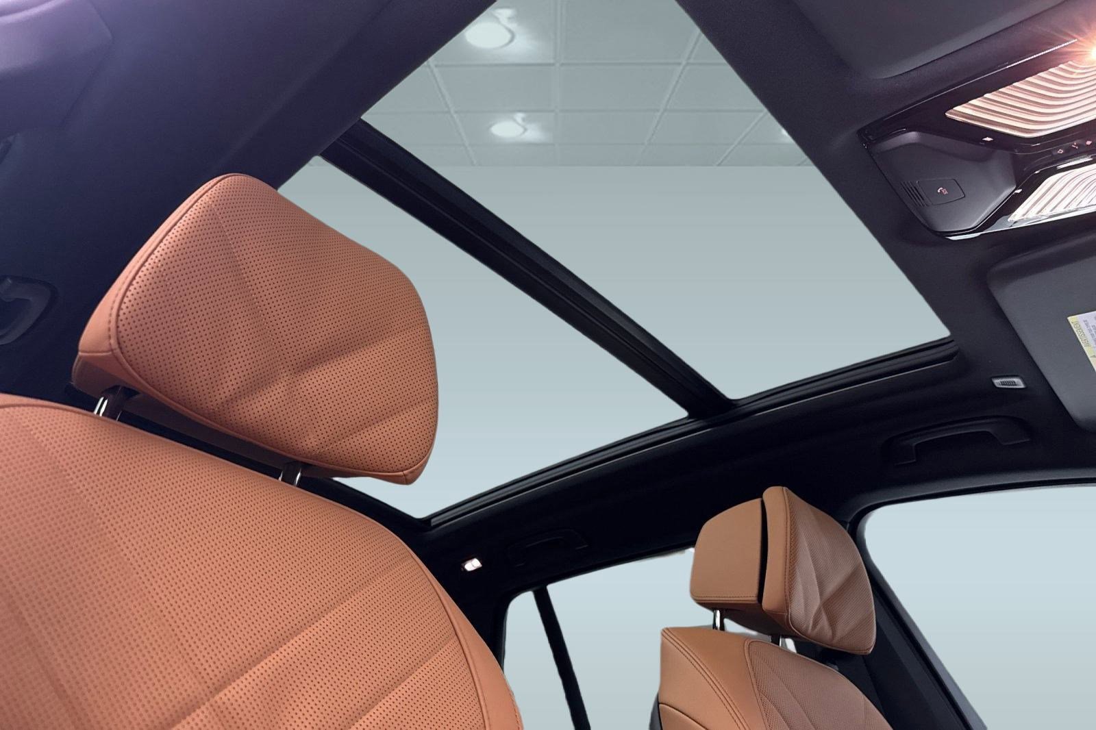 Used 2026 BMW X5 sDrive40i w/ Climate Comfort Package RWD image 25