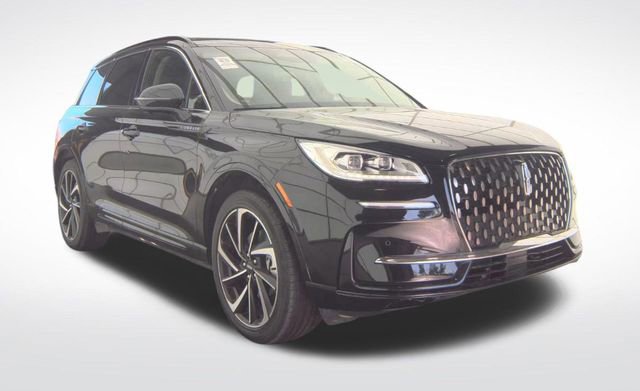 Used 2025 Lincoln Corsair Grand Touring w/ Equipment Group 301A AWD/4WD image 10