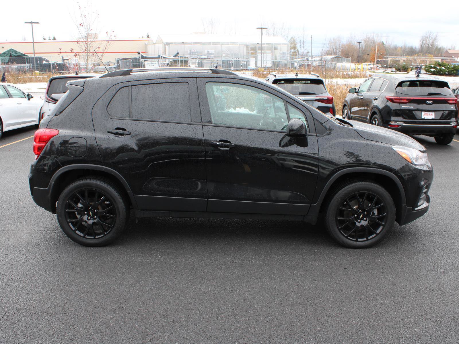 Used 2022 Chevrolet Trax LT w/ Premium Seat Package image 4