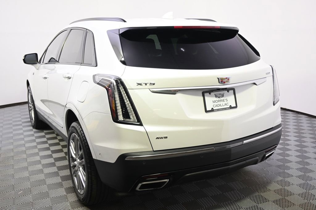 Certified 2025 Cadillac XT5 Sportv w/ Technology Package AWD/4WD image 4