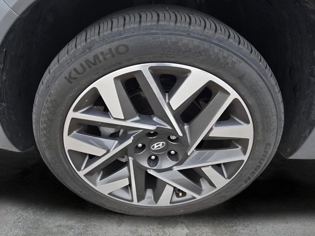 Used 2022 Hyundai Santa Fe Calligraphy image 9