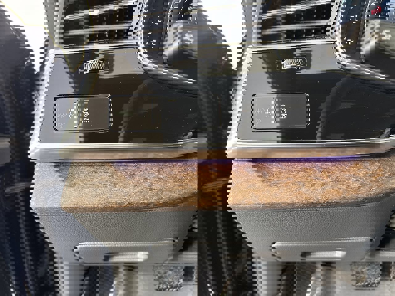 Used 2025 Audi Q8 Prestige image 21