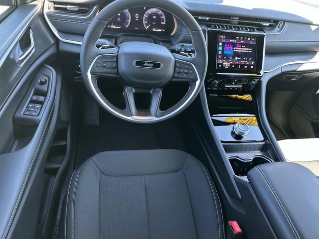 New 2025 Jeep Grand Cherokee Laredo X w/ Luxury Tech Group I image 24