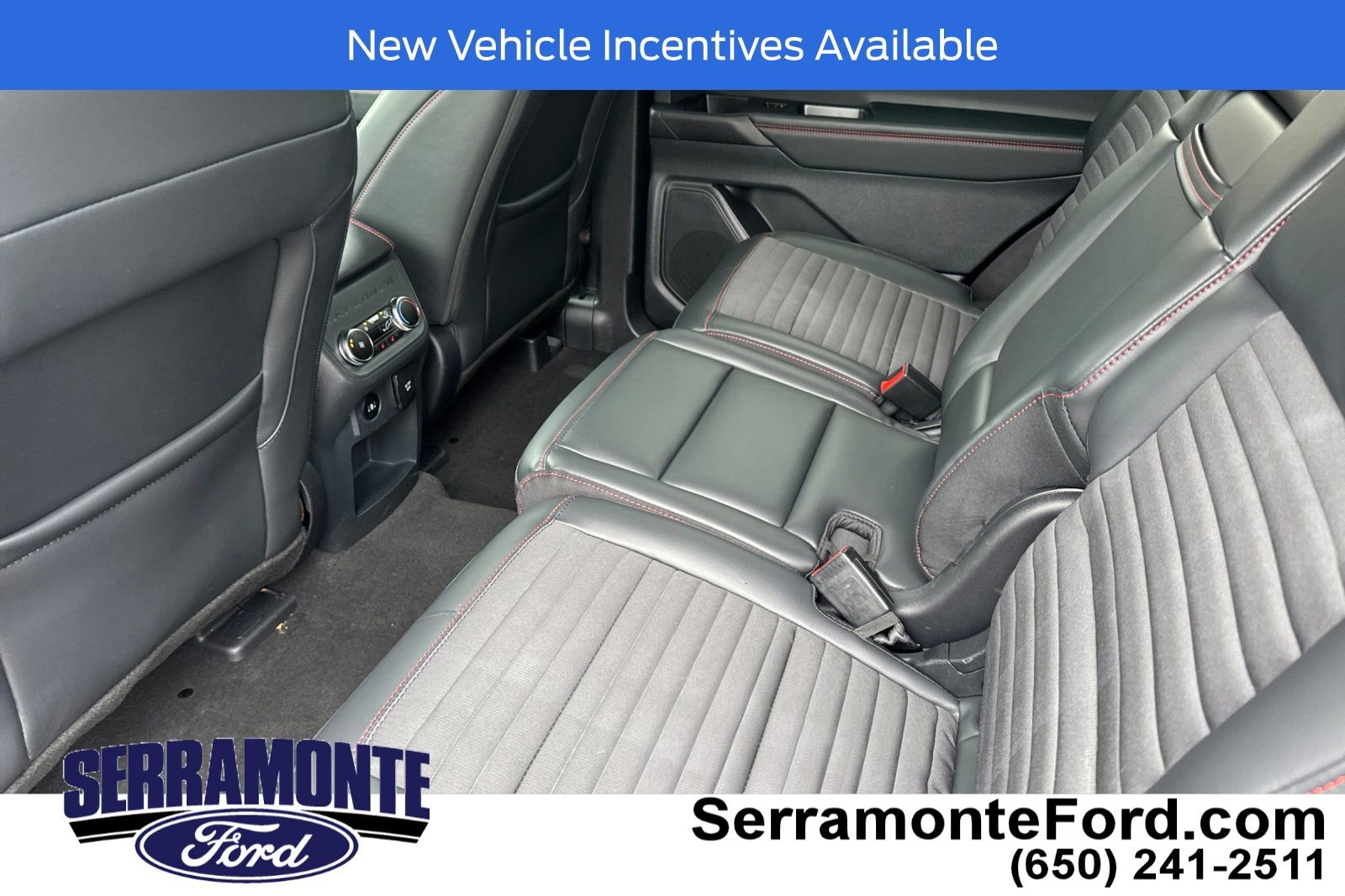 Used 2026 Ford Explorer ST-Line w/ ST-Line Street Pack AWD/4WD image 13