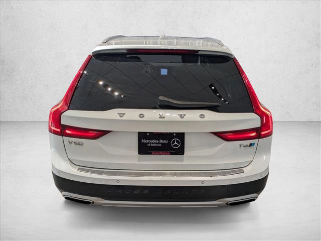 Used 2018 Volvo V90 T6 Cross Country w/ Convenience Package image 7
