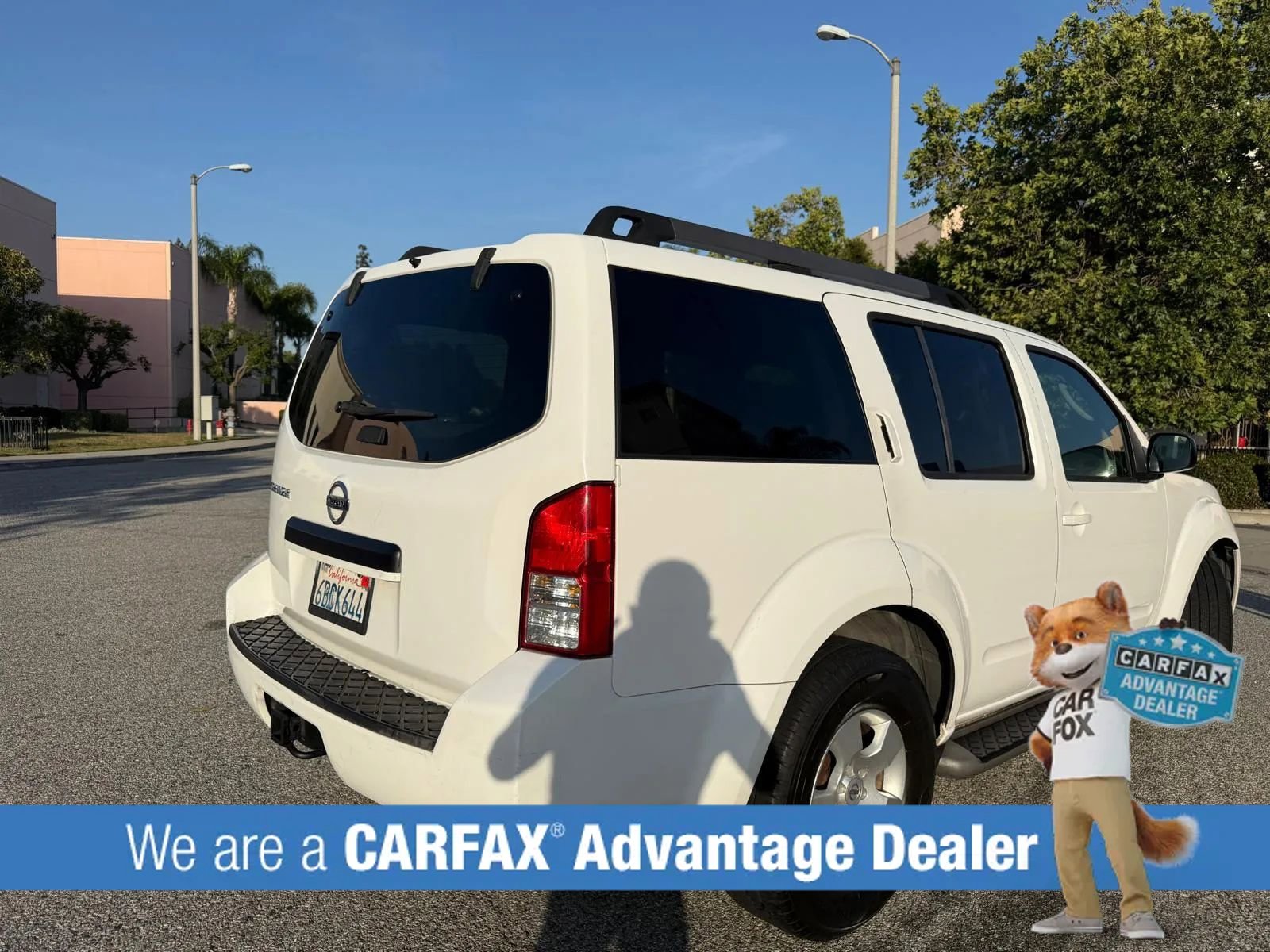 Used 2008 Nissan Pathfinder S RWD image 2