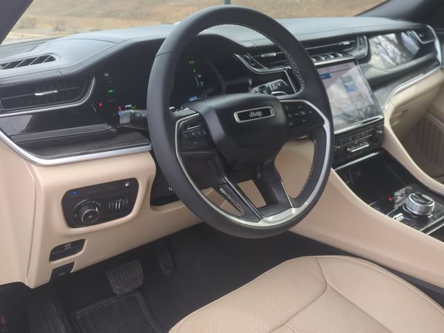 Used 2022 Jeep Grand Cherokee Limited 4xe w/ Luxury Tech Group II AWD/4WD image 29
