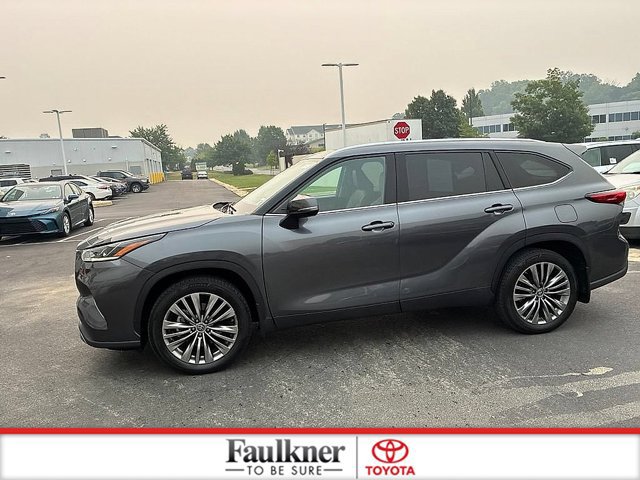 Used 2021 Toyota Highlander Platinum AWD/4WD image 14