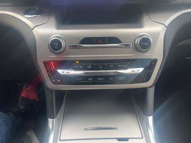 Used 2022 Ford Explorer XLT w/ Equipment Group 202A image 26