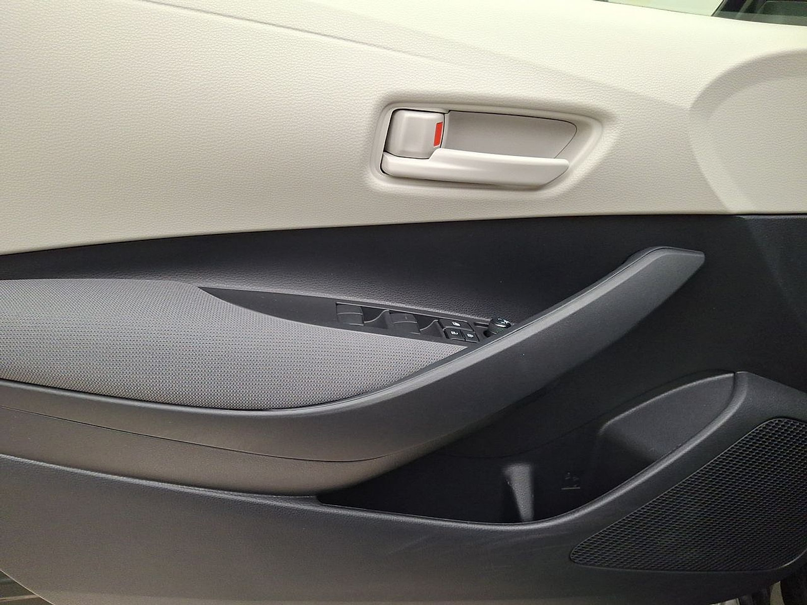 Certified 2023 Toyota Corolla LE w/ Carpet Mat Package (TMS) FWD image 14