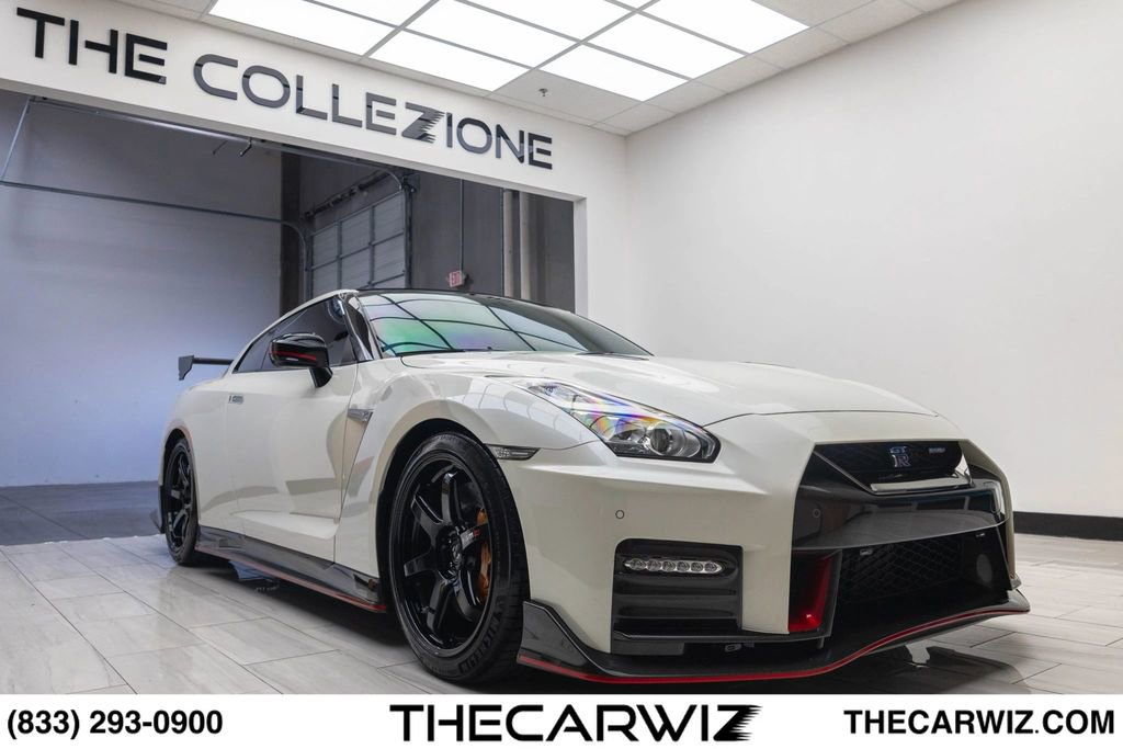Used 2018 Nissan GT-R NISMO AWD/4WD image 1