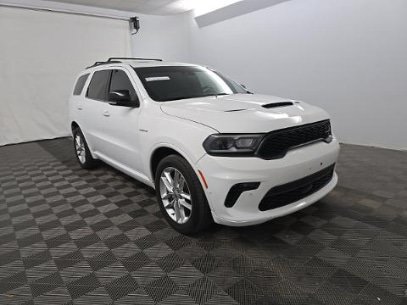Used 2023 Dodge Durango R/T RWD image 3