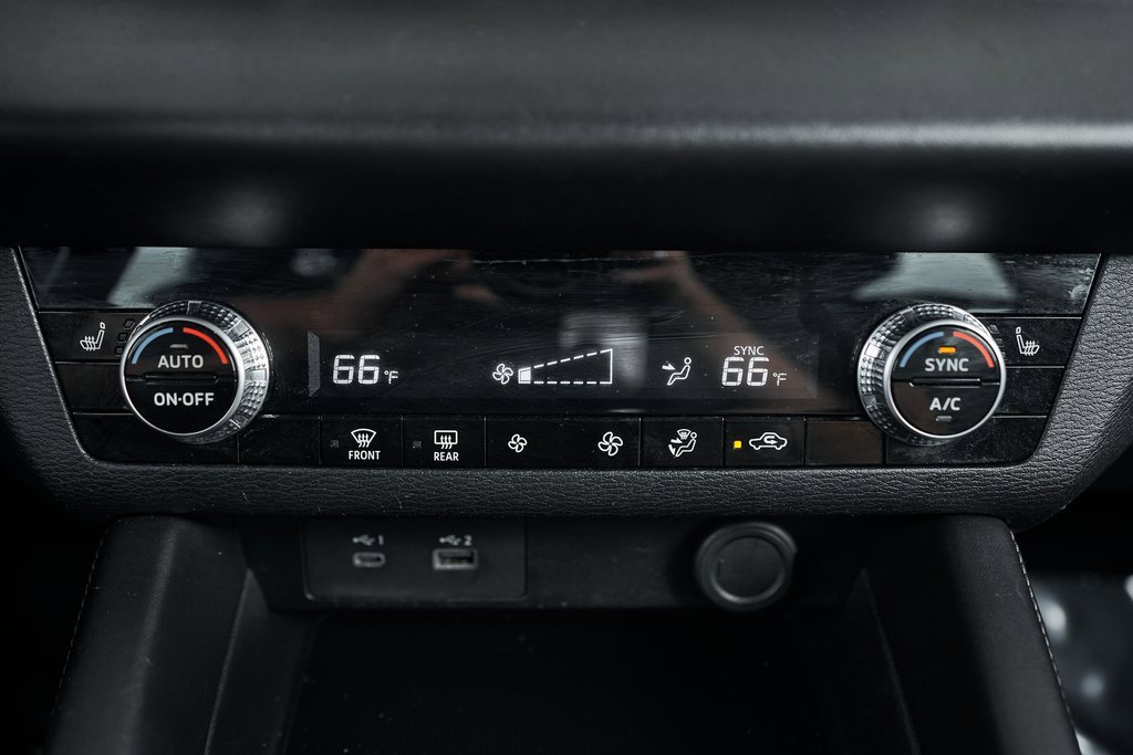 Used 2023 Mitsubishi Outlander SE image 43