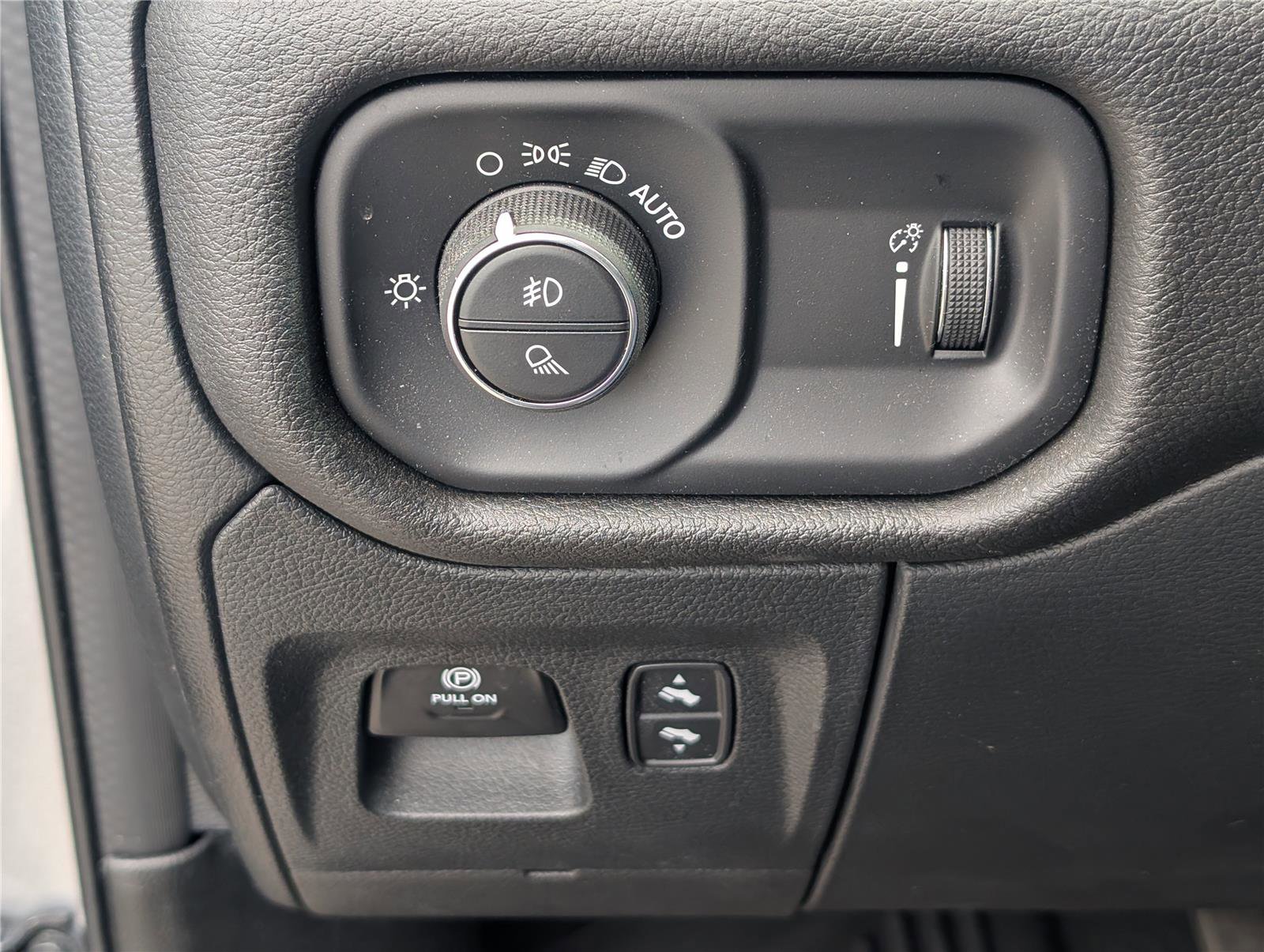Used 2023 RAM 1500 Big Horn AWD/4WD image 21