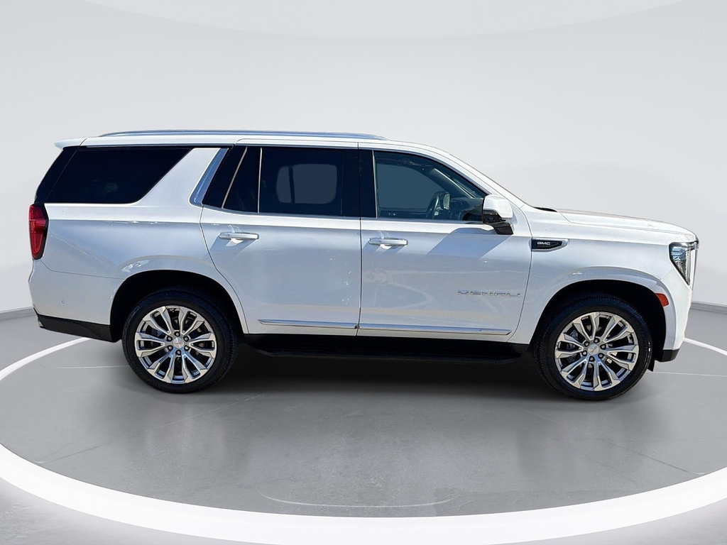 Used 2024 GMC Yukon Denali w/ Advanced Technology Package AWD/4WD image 3