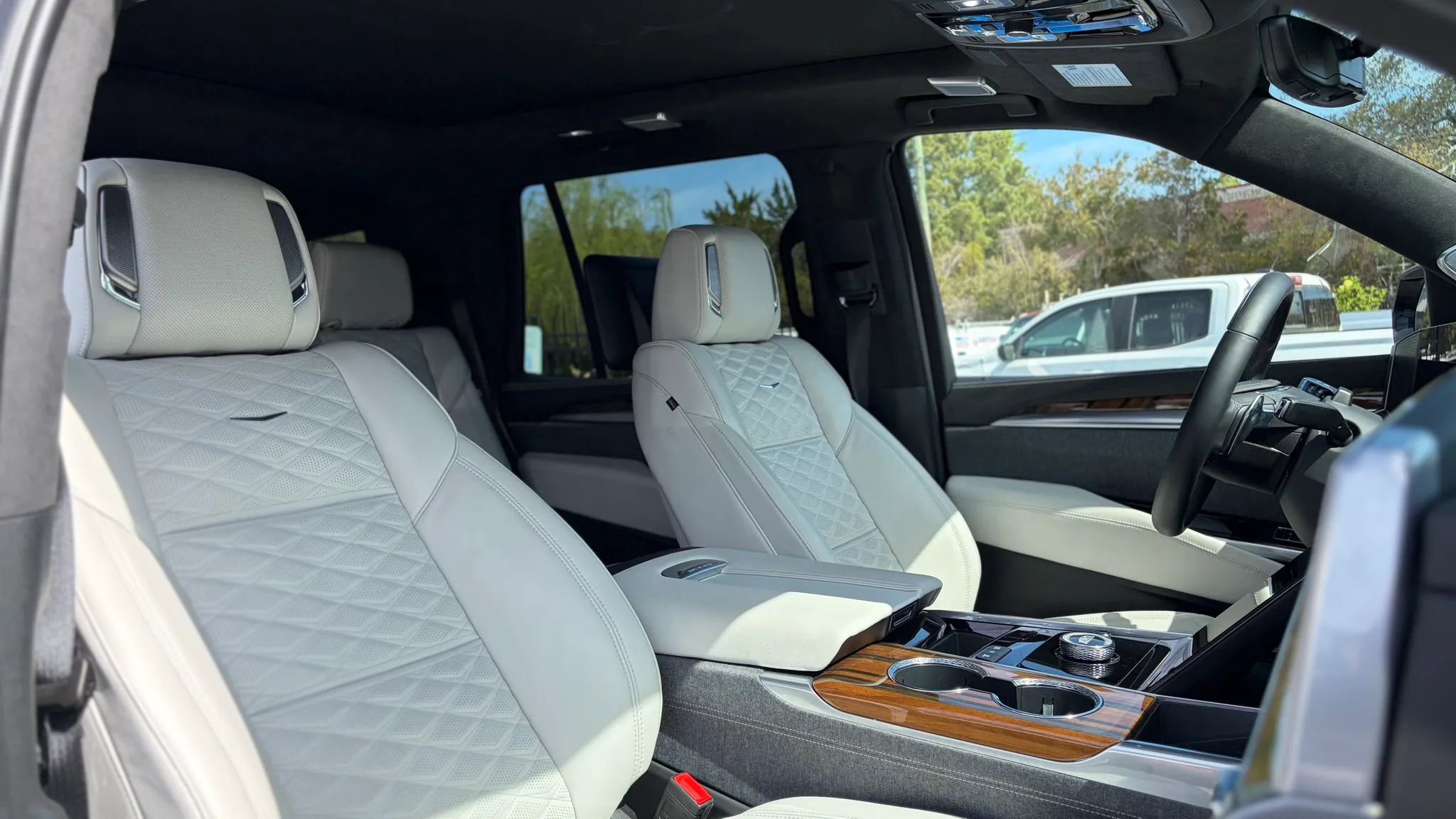 Used 2025 Cadillac Escalade Sport Platinum image 23