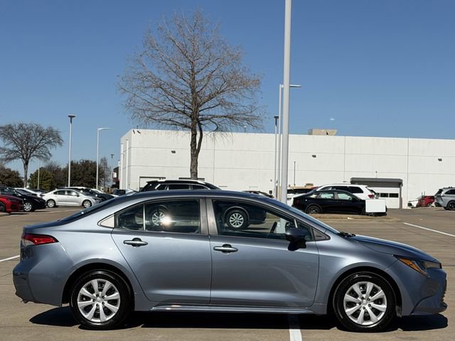 Certified 2025 Toyota Corolla LE image 3