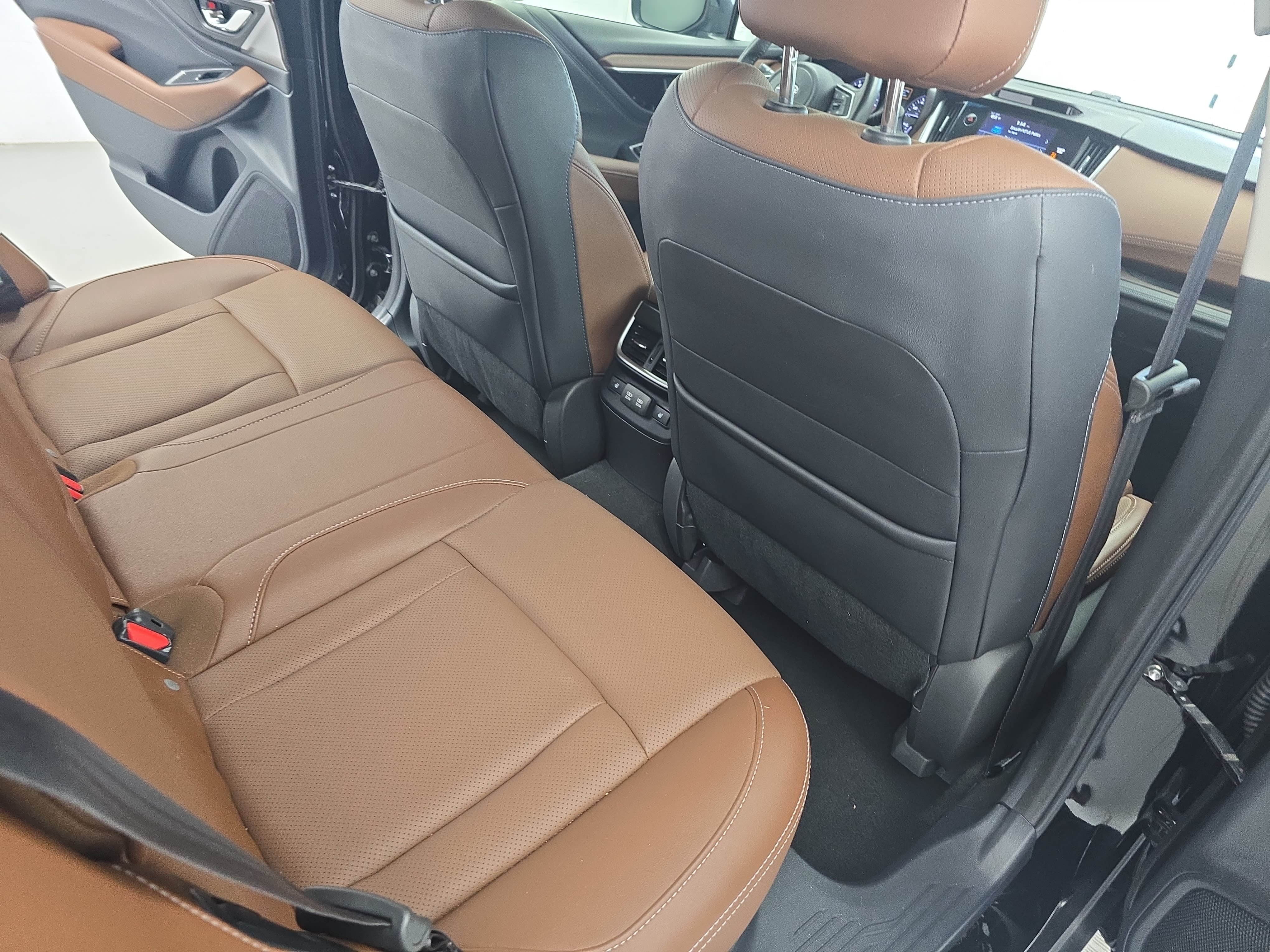 Used 2021 Subaru Outback Touring XT AWD/4WD image 11