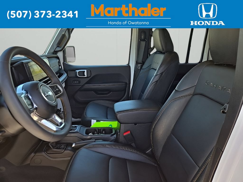 Used 2024 Jeep Wrangler Unlimited Sahara w/ Technology Group AWD/4WD image 9